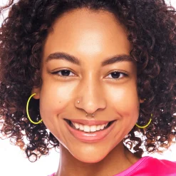 essence Cejas><noscript><img width=