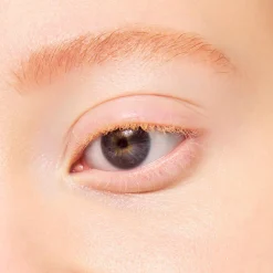 essence Cejas><noscript><img width=