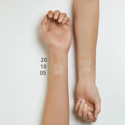 essence Corrector><noscript><img width=