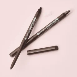 essence Cejas><noscript><img width=